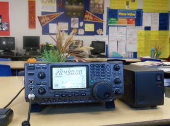 Our class radio ICOM IC-746PRO with power supply.