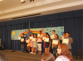 David poses with the 4th graders who received their Technician licenses in the spring 2014.